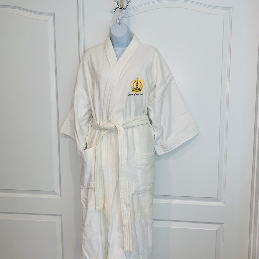 Deluxe Queen of the Castle Robe